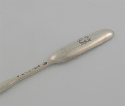 Appraisal: An early George II marrow scoop with engraved crest and