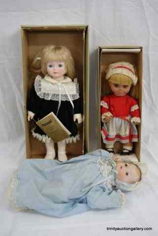 Appraisal: Seymour Mann Porcelain Collectible DollsFrom the estate of lady who