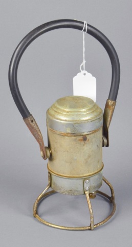 Appraisal: N W RY Electric LanternBy Star Headlight Lantern Company H