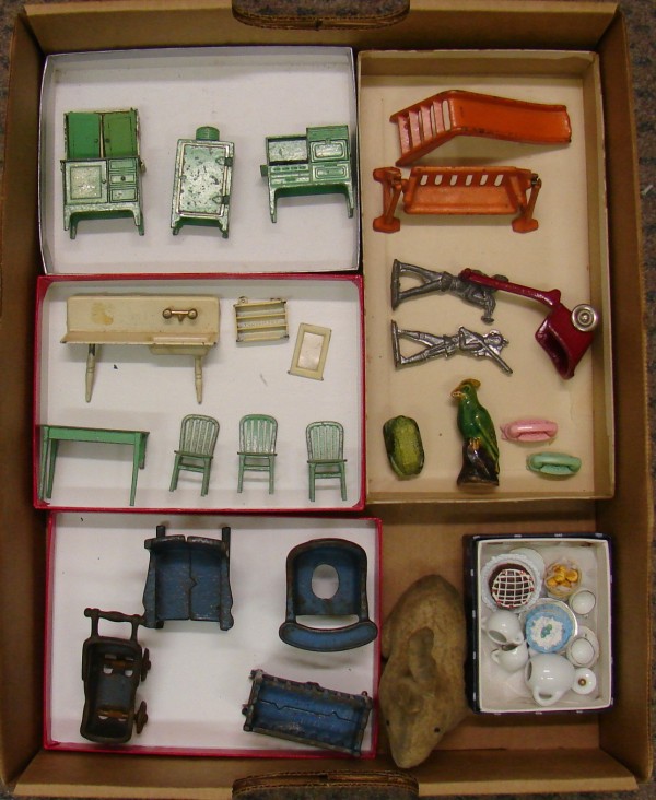 Appraisal: Lot of minis Metal furniture inc Hubley Arcade and Tootsie