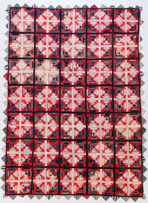 Appraisal: AMERICAN LOG CABIN QUILT First quarter th century Multicolored log