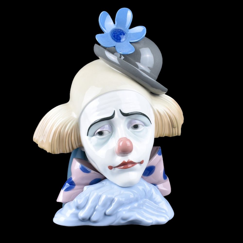 Appraisal: Lladro Pensive Clown Lladro Pensive Clown Glazed Porcelain Figurine Signed