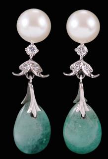 Appraisal: kt Diamond Emerald Pearl Earclips each with one round brilliant