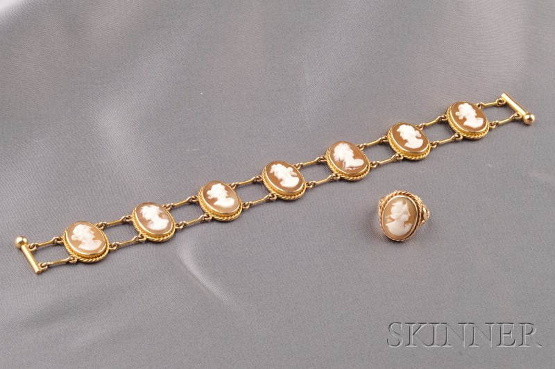 Appraisal: kt Gold and Shell Cameo Bracelet the bracelet composed of