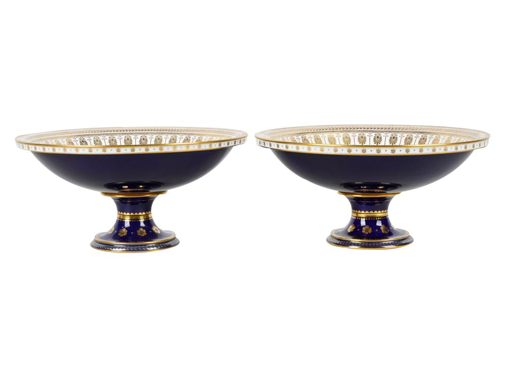 Appraisal: PAIR OF FRENCH COBALT GILT PORCELAIN COMPOTESeach with mark R