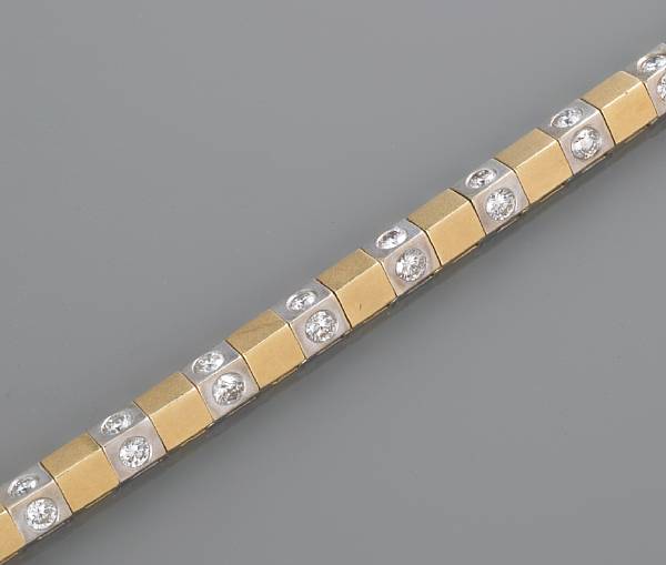 Appraisal: A diamond bracelet estimated total diamond weight carats mounted in