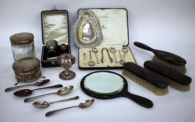 Appraisal: MISCELLANEOUS SILVER TO INCLUDE a part set of cased coffee