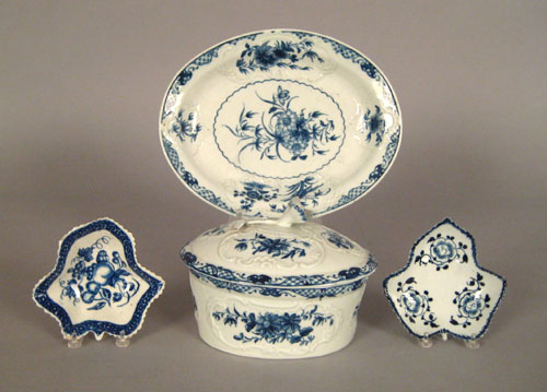 Appraisal: Dr Wall porcelain Worcester blue and white oval covered sugar