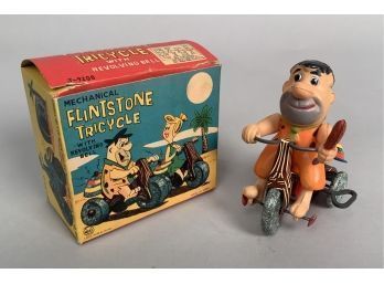 Appraisal: A nice vintage Marx tin litho Fred Flintstone mechanical windup