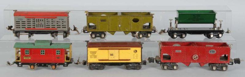 Appraisal: Lot of Lionel O-Gauge Freight Cars Description Pre-war Includes red