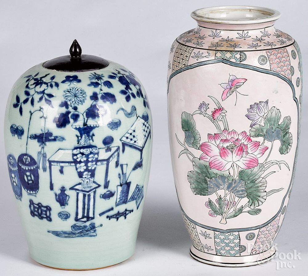 Appraisal: Chinese blue and white jar th th c Chinese blue