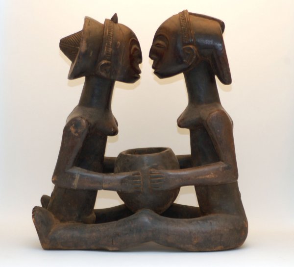 Appraisal: Large Luba Mboko type figure of two facing females with