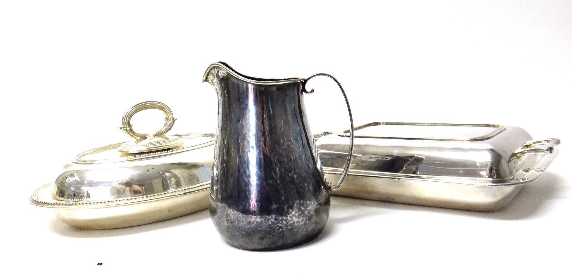 Appraisal: An American Sterling silver jug of tapered form with a