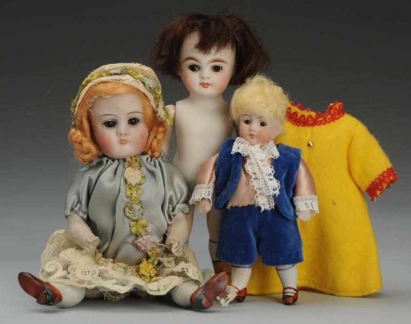 Appraisal: Lot of German All Bisque Dolls Kestner girl with sleeping