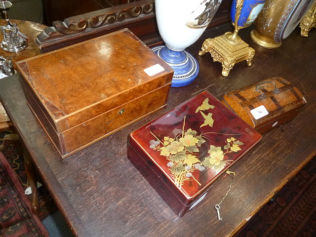 Appraisal: A BURRWOOD BOX with hinged rising lid another with brass