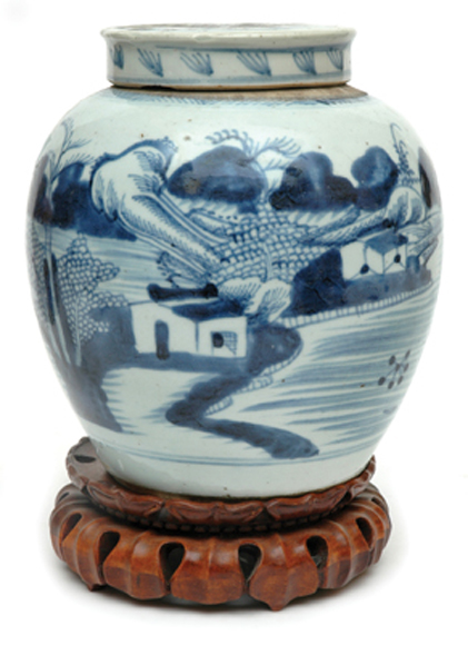 Appraisal: AN TH CENTURY CHINESE EXPORT WARE BLUE AND WHITE PORCELAIN