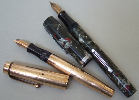 Appraisal: A ct gold fountain pen by Parker and a Watermans