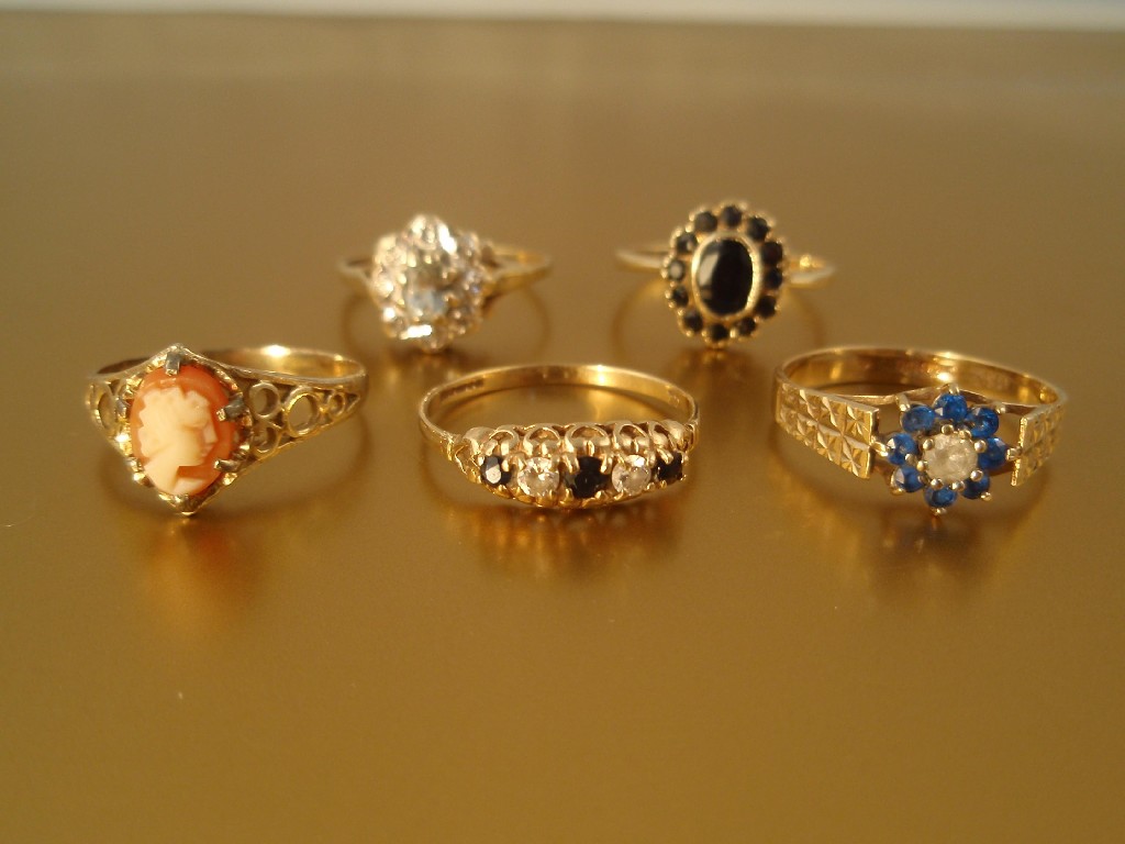 Appraisal: Five stone set dress rings