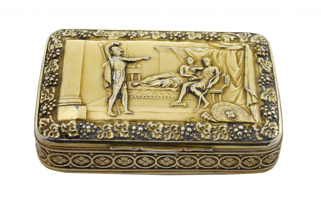 Appraisal: A GEORGE III SILVER GILT SNUFF BOX the lid applied