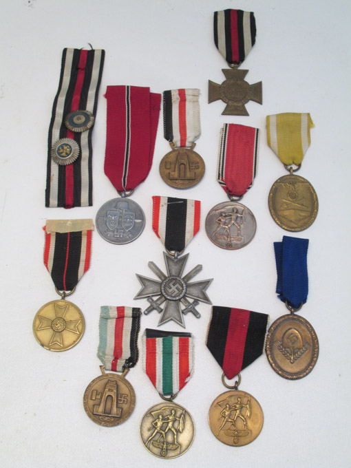 Appraisal: TWELVE WORLD WAR ONE AND TWO GERMAN MEDALS including sports