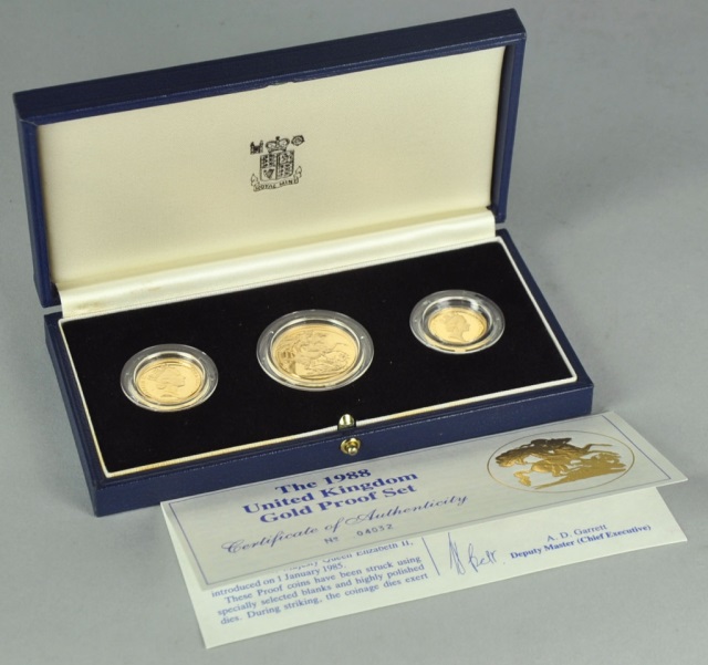 Appraisal: Three Coin Gold Britannia Proof SetContains Two Pound Coin Sovereign