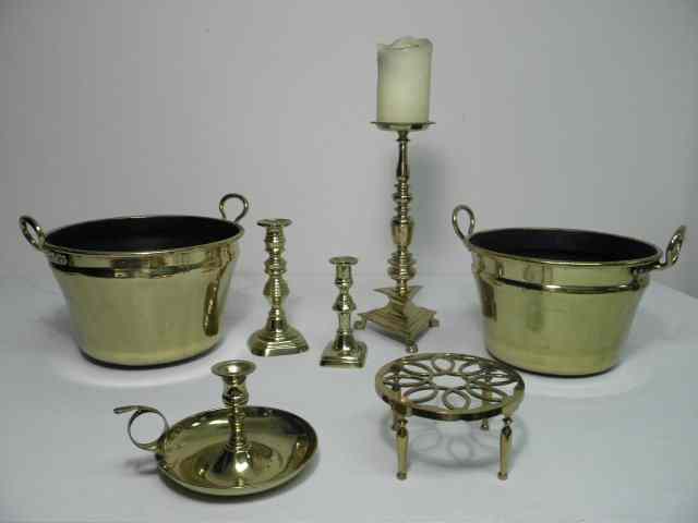 Appraisal: Group lot of seven assorted brass finished decoratives Includes a