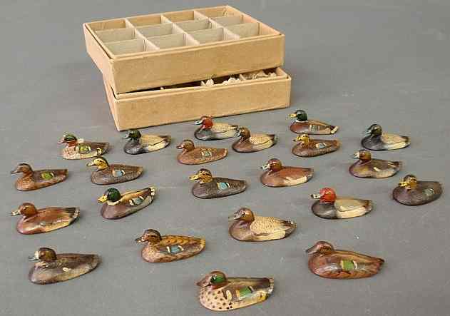 Appraisal: Group of twenty-two hand-painted wood ducks c designed to be