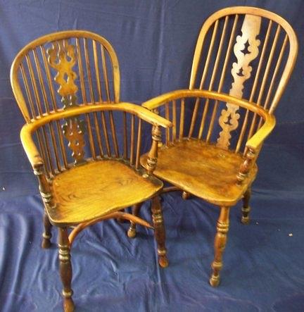 Appraisal: A Victorian Windsor armchair with shaped pierced splat and another