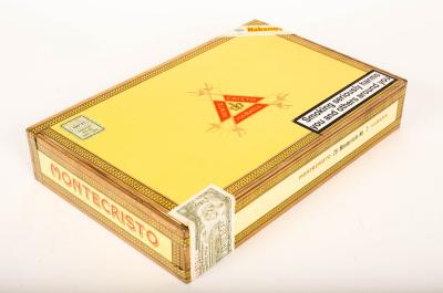 Appraisal: A sealed boxed set of twenty-five Montecristo No Havana Habana