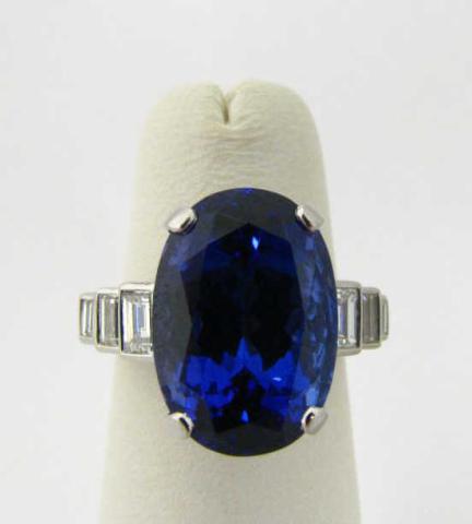 Appraisal: Platinum tanzanite and diamond ring with oval shape ct tanzanite