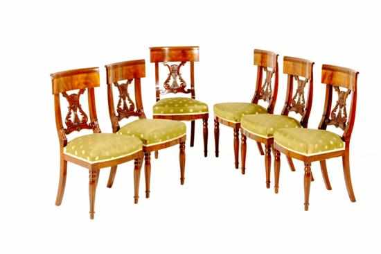 Appraisal: Set of six Classical carved mahogany side chairs circa concave