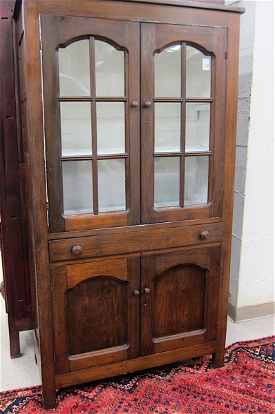 Appraisal: COUNTRY KITCHEN CUPBOARD American late th century divided into upper