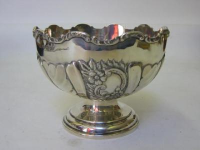 Appraisal: AN EDWARDIAN ROSE BOWL maker W H S Birmingham of