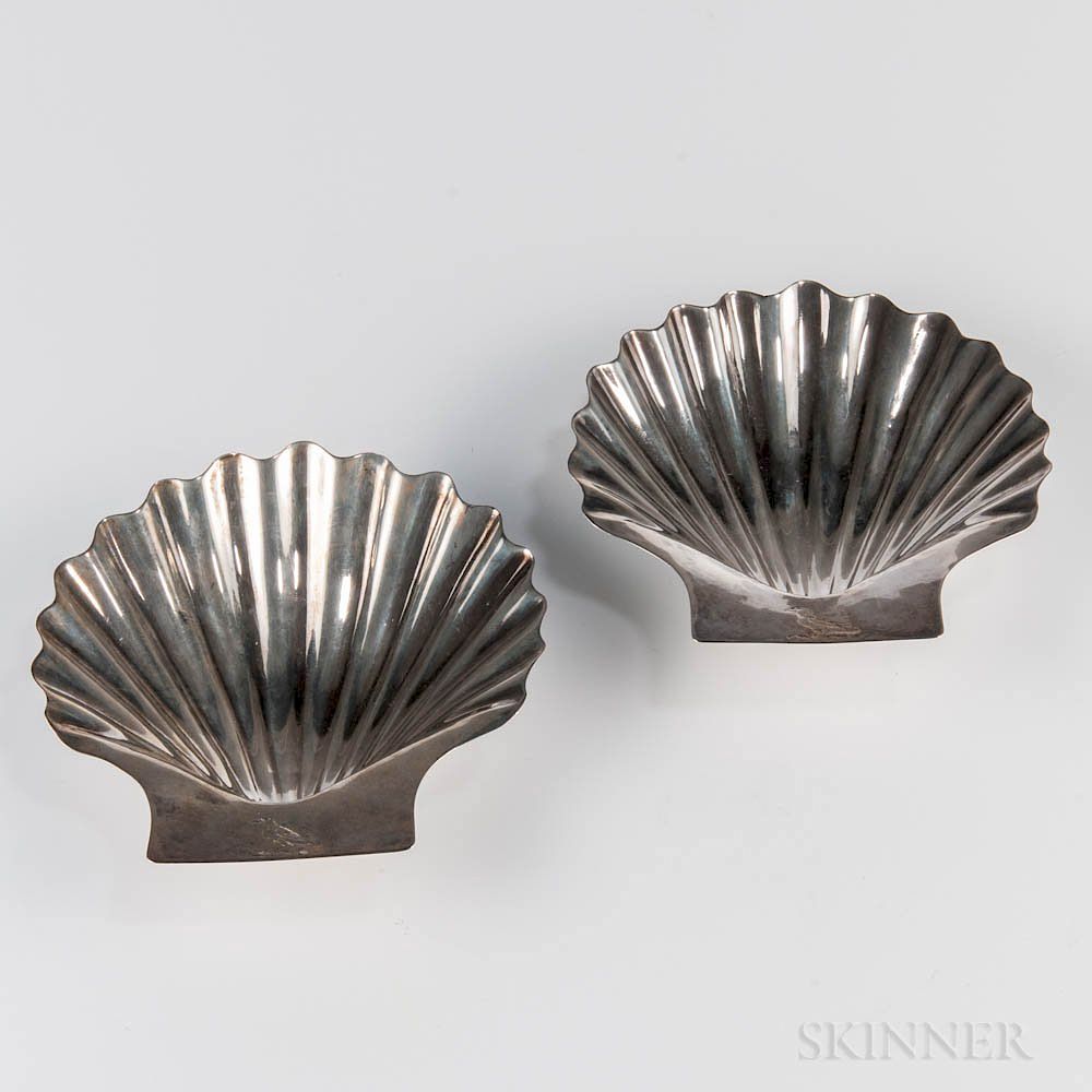 Appraisal: Pair of George III Sterling Silver Shell Dishes Pair of