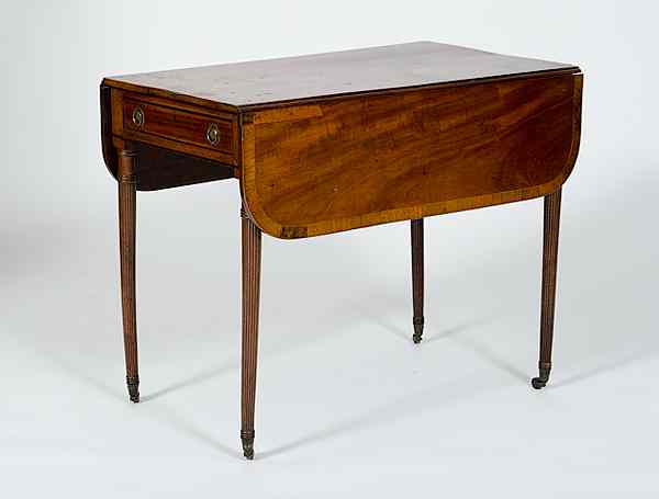 Appraisal: Pembroke Table a Pembroke table having a crossbanded top over