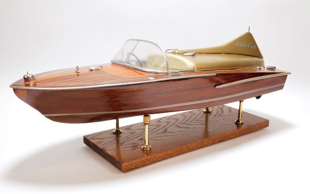 Appraisal: CHRIS CRAFT COBRA WOODEN TUB POND BOAT MODEL United States