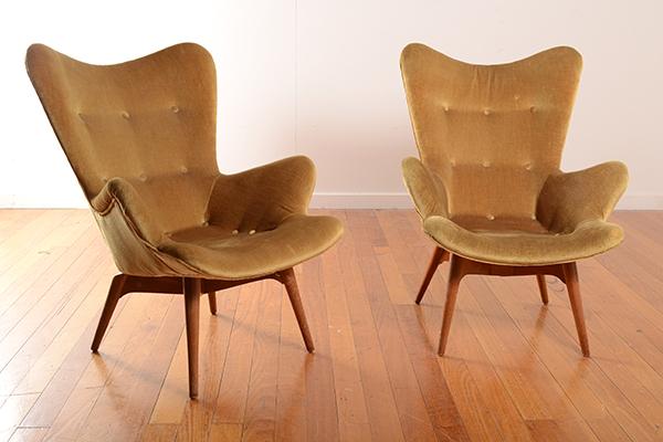 Appraisal: GRANT FEATHERSTON - A PAIR OF R ARMCHAIRS designed GRANT