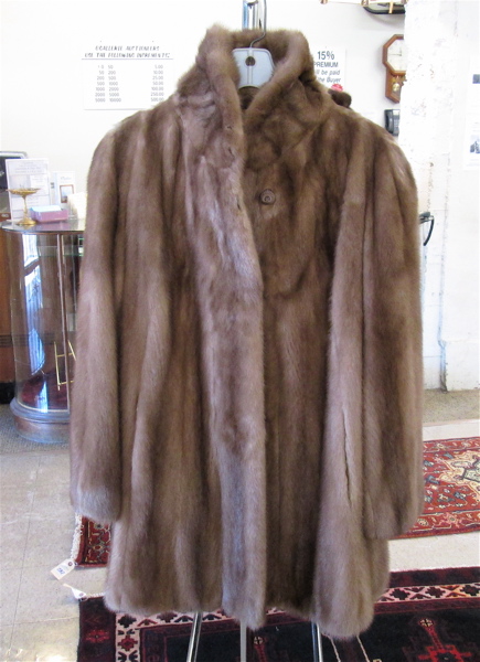 Appraisal: LADY'S MINK COAT light brown fur with collar two exterior