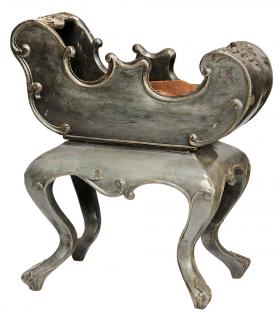 Appraisal: Venetian Style Carved Paint th century the sleigh form set