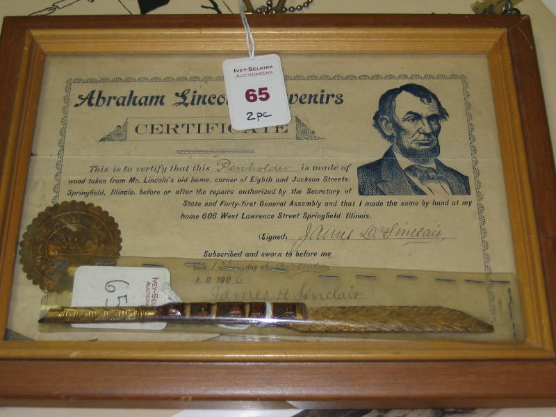 Appraisal: ABRAHAM LINCOLN SOUVENIR WOODEN PEN HOLDER Carved in the form