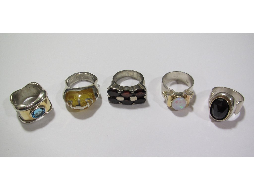 Appraisal: Five silver gem set silver dress rings