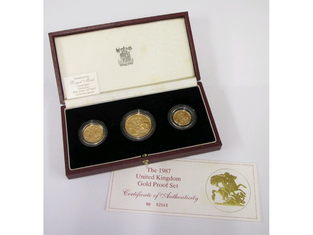 Appraisal: United Kingdom Gold Proof set sovereign and half sovereign cased