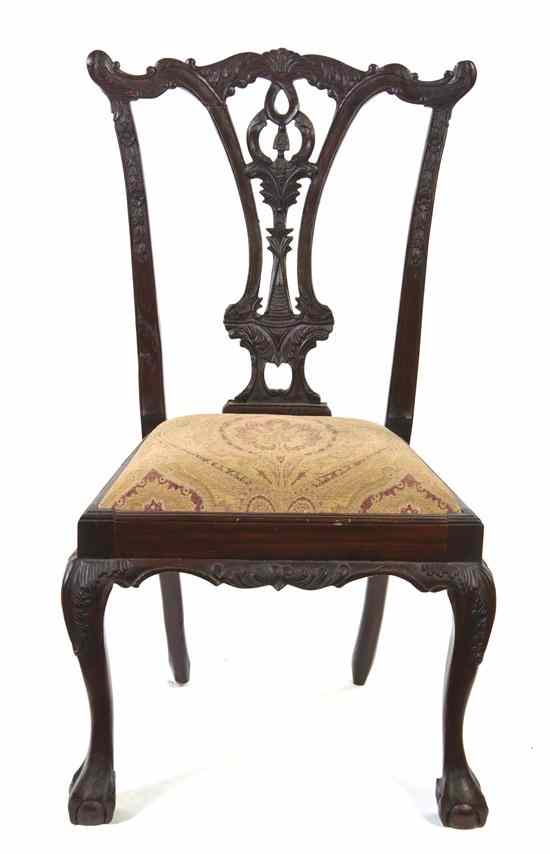 Appraisal: An American Mahogany Chippendale Style Side Chair having a serpentine