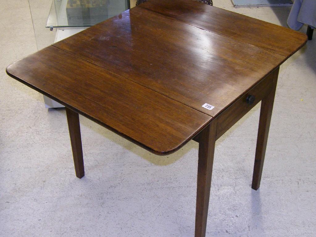 Appraisal: Small Victorian mahogany Pembroke table with a single frieze drawer