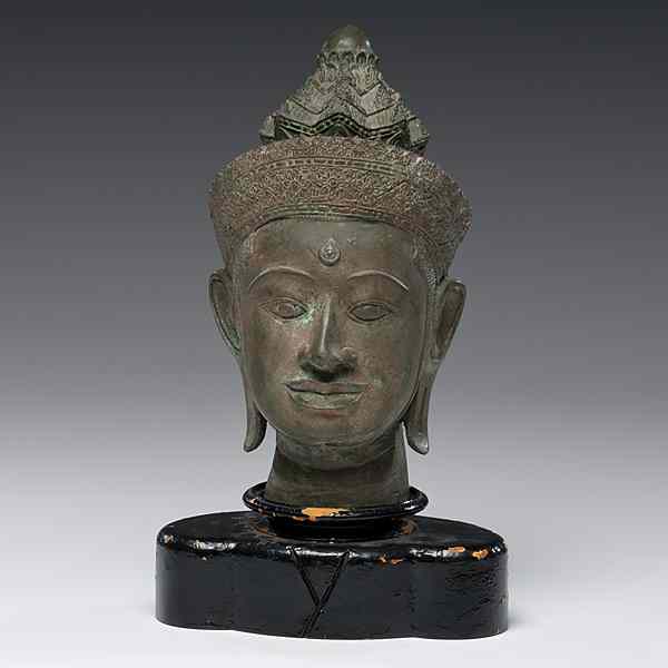 Appraisal: Thai Bronze Buddha Head Thai an Ayutthaya-style hollow cast bronze