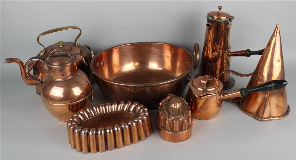 Appraisal: EIGHT PIECES OF COPPER KITCHEN WARES including an oval jelly