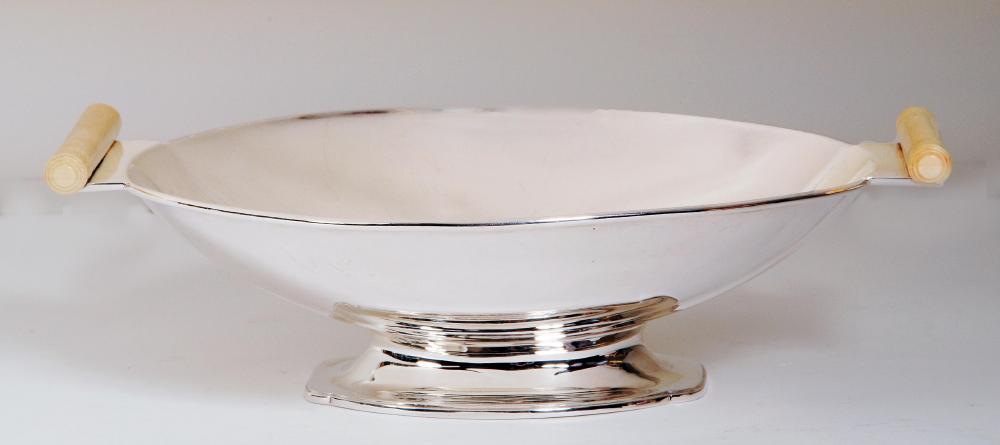 Appraisal: AN ART DECO BOWL maker probably Frederick Courthope Sheffield of