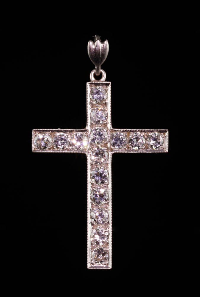 Appraisal: - Platinum and Diamond Cross Platinum and diamond cross round