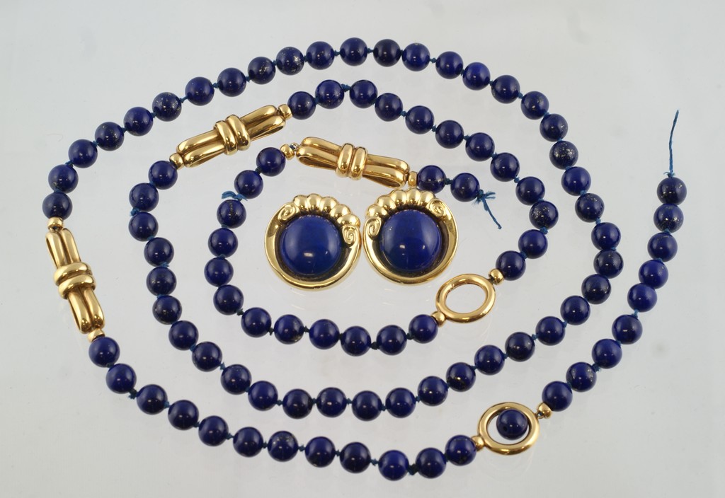 Appraisal: Unmarked YG lapis bead necklace section needs restringing with a