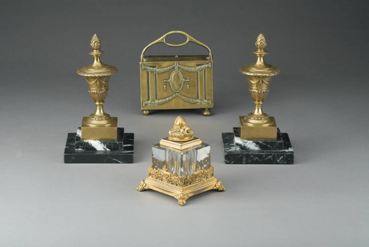 Appraisal: FOUR AMERICAN CONTINENTAL AND ENGLISH DESK OBJECTS Comprising a glass